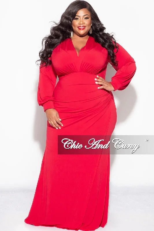 Large women's anti-static topsFinal Sale Plus Size V-Neck Gown with Ruched Overlay in Red