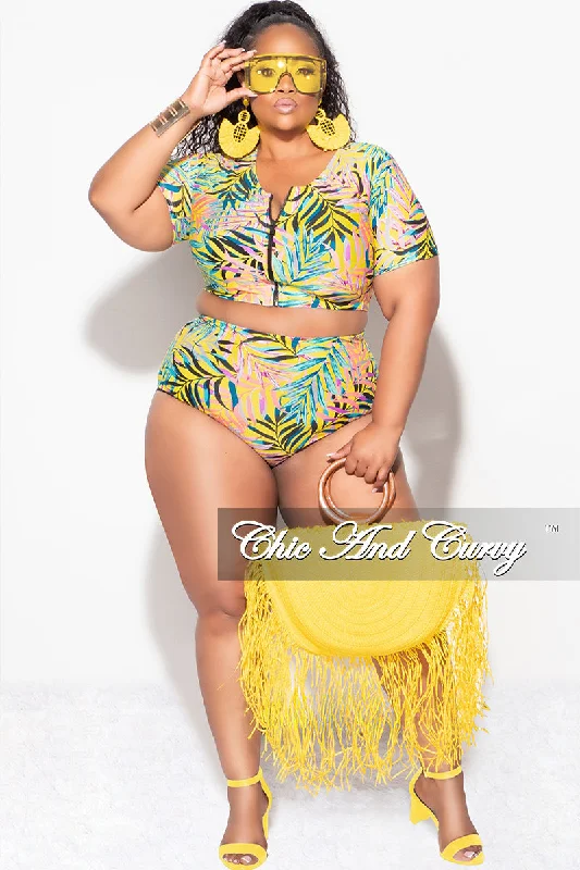 Women's winter topsExclusive Chic And Curvy - Final Sale Plus Size 2pc Swimwear in Yellow Tropical Print