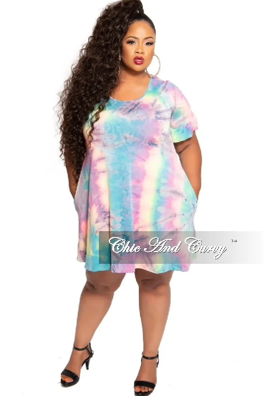 Plus size women's solid color topsFinal Sale Plus Size Baby Doll Pocket Dress in Rainbow Print